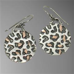 Leopard disk earrings in silver.                                                                                                                                                                                                                          